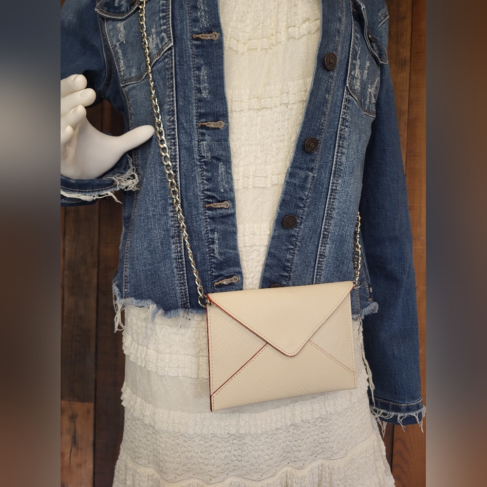 Louis Vuitton Medium Kirigami Pochette Envelope Clutch In Ivory Epi Leather